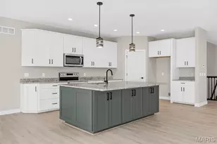 227 Pierce View Cir, Wentzville, MO 63385 - Photo 10