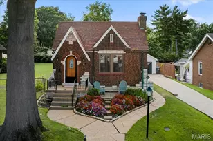 25 St Charles Pl, Saint Louis, MO 63119 - Photo 2
