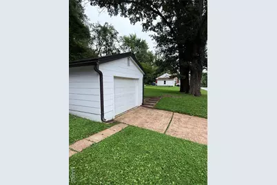 716 Nancy Place, Ferguson, MO 63135 - Photo 4