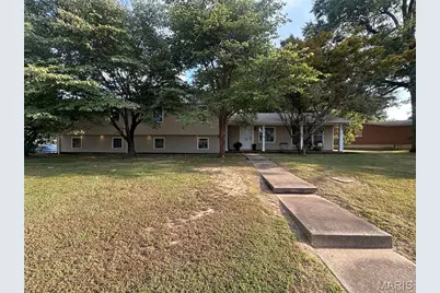 303 Kennedy Drive, Sikeston, MO 63801 - Photo 2