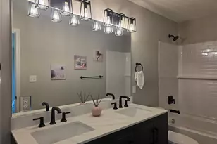 10107 Niblic Dr, Overland, MO 63114 - Photo 16