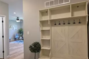 10107 Niblic Dr, Overland, MO 63114 - Photo 10