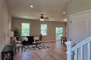 10107 Niblic Dr, Overland, MO 63114 - Photo 4