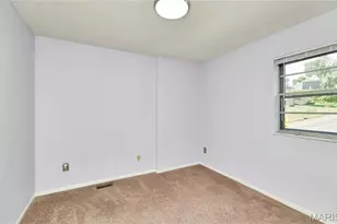 221 Braeshire Dr, Ballwin, MO 63021 - Photo 20