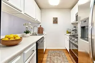 221 Braeshire Dr, Ballwin, MO 63021 - Photo 14