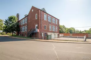 7530 Maryland Ave, Clayton, MO 63105 - Photo 2