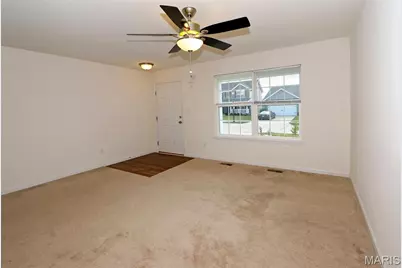 608 Palisades Drive, Saint Charles, MO 63301 - Photo 4