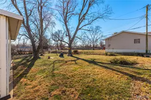 470 Hundley Dr, Florissant, MO 63031 - Photo 24