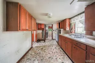 603 W Springfield St, St James, MO 65559 - Photo 6