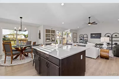 555 Edison Way, Wentzville, MO 63385 - Photo 16