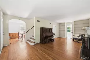 1077 N Jackson Ave, University City, MO 63130 - Photo 6