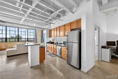 1720 Chouteau Avenue #302, Saint Louis, MO 63101 - Photo 6