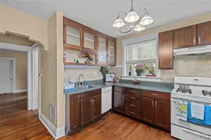 2116 Geyer Ave, Saint Louis, MO 63104 - Photo 2