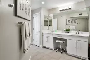 561 Sarah Ln, Creve Coeur, MO 63141 - Photo 20