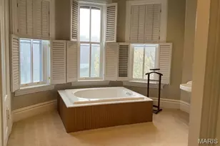 2222 S 12th St, Saint Louis, MO 63104 - Photo 38