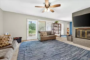 7584 Amherst Ave, University City, MO 63130 - Photo 6