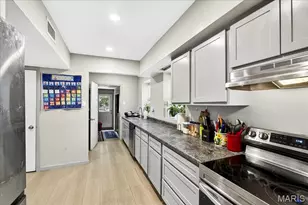 7584 Amherst Ave, University City, MO 63130 - Photo 12