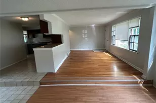 1207 Bakewell Dr, Bellefontaine Neighbors, MO 63137 - Photo 4