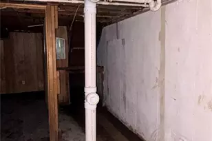 1207 Bakewell Dr, Bellefontaine Neighbors, MO 63137 - Photo 14