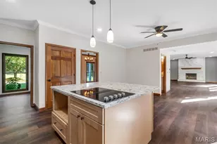 12817 Pointe Dr, Sunset Hills, MO 63127 - Photo 6