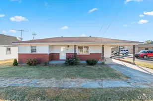 22 N New Madrid, Fenton, MO 63736 - Photo 1