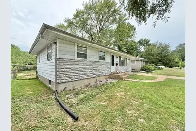 130 Ruth Drive, Florissant, MO 63031 - Photo 2