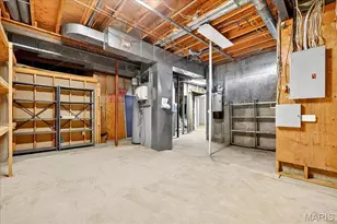 655 Spyglass Summit Dr, Chesterfield, MO 63017 - Photo 30