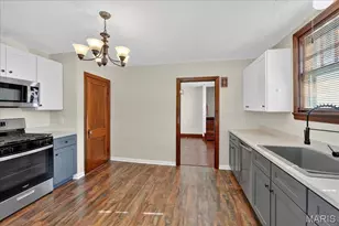 7114 Drury Ln, Saint Louis, MO 63143 - Photo 10