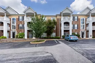 13101 Mill Crossing Ct, Saint Louis, MO 63141 - Photo 2