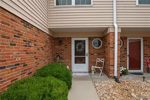 1304 Tahoe Valley Ct, Ballwin, MO 63021 - Photo 2