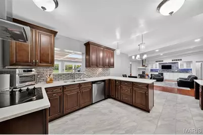 9 Kirken Knoll Drive, Town and Country, MO 63131 - Photo 18