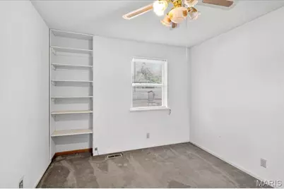 16 Midland Avenue, Maryland Heights, MO 63043 - Photo 26