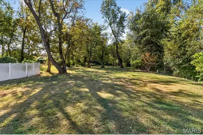 16 Midland Avenue, Maryland Heights, MO 63043 - Photo 38