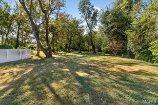 16 Midland Ave, Maryland Heights, MO 63043 - Photo 38