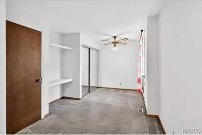 16 Midland Avenue, Maryland Heights, MO 63043 - Photo 32