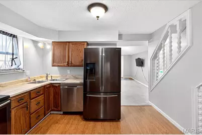 16 Midland Avenue, Maryland Heights, MO 63043 - Photo 10