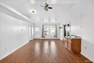 16 Midland Ave, Maryland Heights, MO 63043 - Photo 18