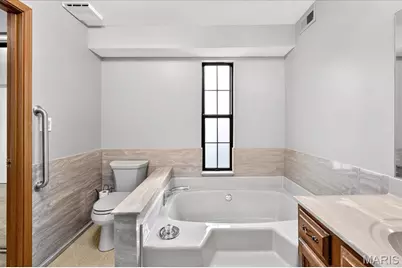 16 Midland Avenue, Maryland Heights, MO 63043 - Photo 24