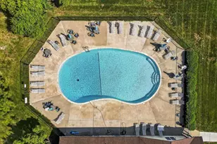 1329 Summergate Pkwy, Saint Charles, MO 63303 - Photo 32