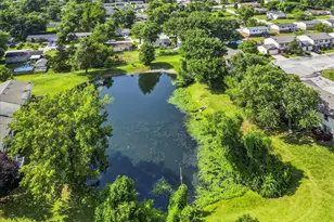 1329 Summergate Pkwy, Saint Charles, MO 63303 - Photo 36