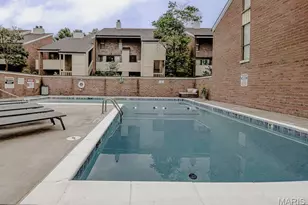 648 Coeur de Royale Dr, Creve Coeur, MO 63141 - Photo 16