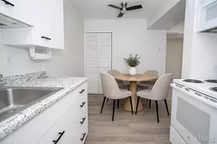 648 Coeur de Royale Dr, Creve Coeur, MO 63141 - Photo 4