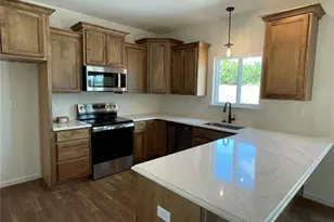 616 Schapers Ct, Moscow Mills, MO 63362 - Photo 2
