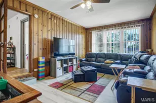 2568 Dorwood Dr, Saint Louis, MO 63136 - Photo 4