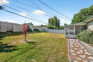 354 Burncoate Dr, Oakville, MO 63129 - Photo 30
