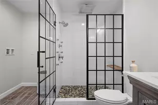 807 E Essex Ave, Glendale, MO 63122 - Photo 20