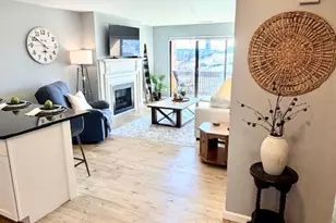 950 E Rue De La Banque, Saint Louis, MO 63141 - Photo 8