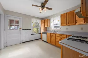 2424 Rockford Ave, Saint Louis, MO 63144 - Photo 12