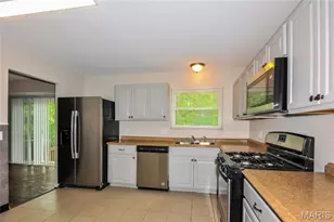 11443 Tobaggon Trl, Florissant, MO 63033 - Photo 8