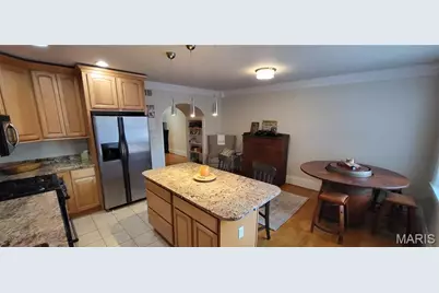 7570 Byron Place #1E, Clayton, MO 63105 - Photo 18